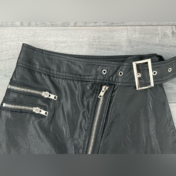 Akira Faux Leather Skirt (size small) - Picture 2 of 6